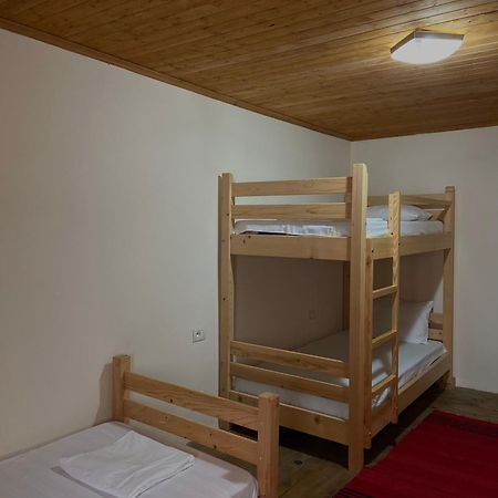 Teo'S Guest House Berat Bagian luar foto